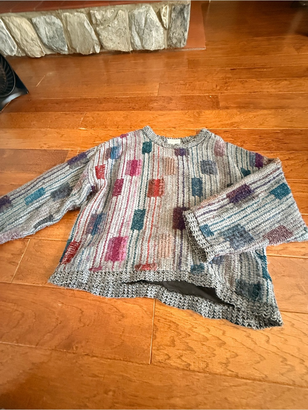 Cozy Vintage Patterned Boxy Knit Sweater see description for sizing. - Picture 4 of 11